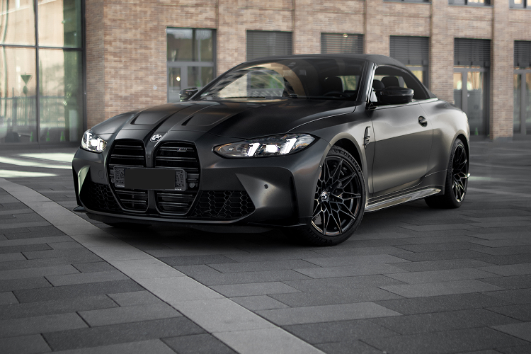 Rent a BMW M4 Competition Convertible in Leverkusen