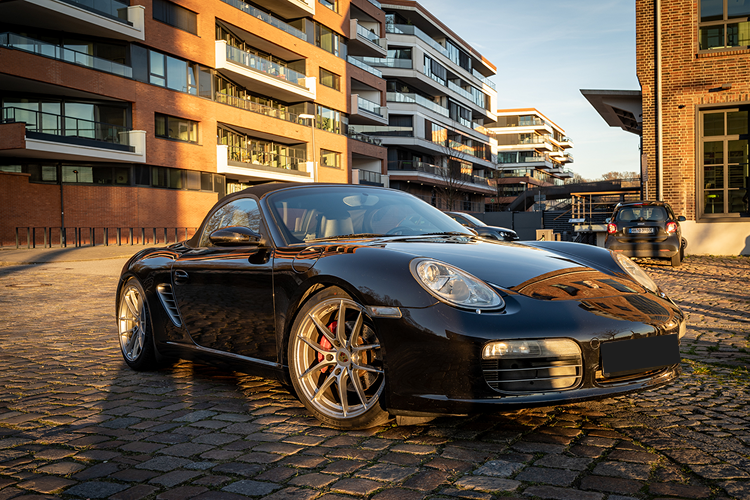 Side view PORSCHE 987 BOXSTER S in Hamburg