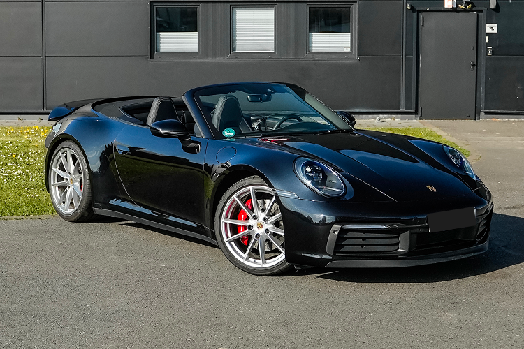 Rent a Porsche 992 4S Convertible in Paderborn