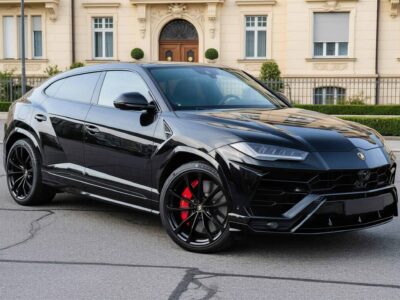 Lamborghini Urus hero