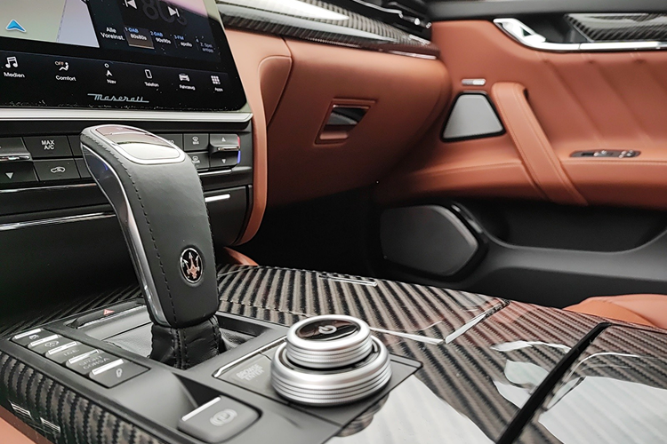 Interior center of the Maserati Quattroporte Trofeo in Dresden