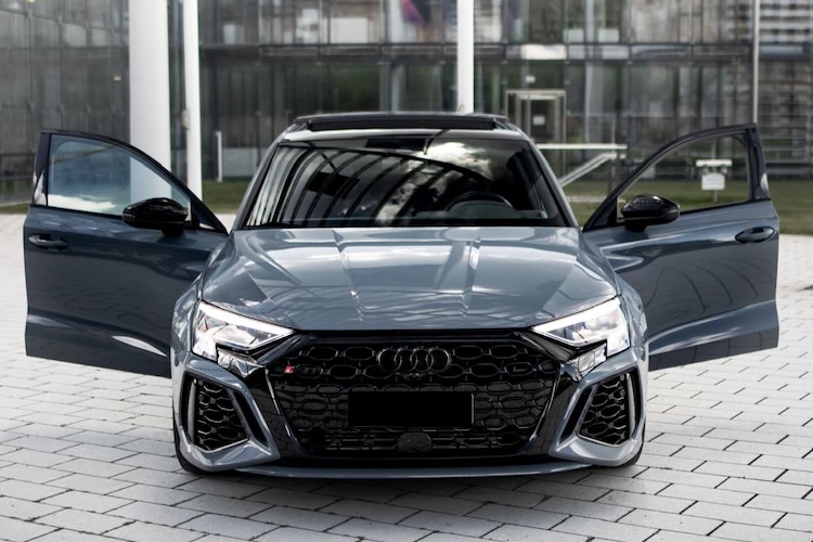 Frontview from Audi RS3 in Düsseldorf