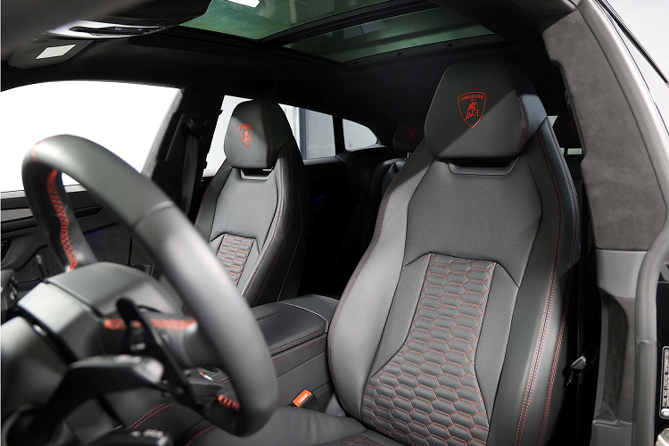 Interior Lamborghini Urus in Paderbborn