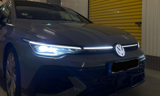 Rent a VW Golf 8 GTI Clubsport in Cologne