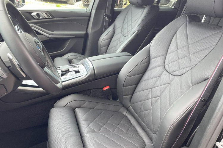 Drivers seat BMW X5 xDrive 40d at Munich