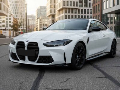 Rent a BMW M4 Competition in Düsseldorf Hero