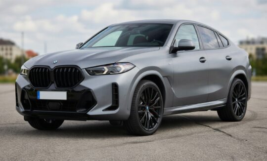 Rent a BMW X6 xDrive 40d at Munich hero