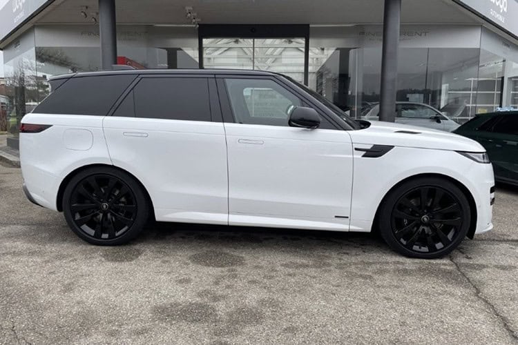 Side view Range Rover Sport Autobiography near Munich