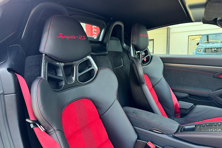 Seats Porsche 718 Spyder RS near Munich