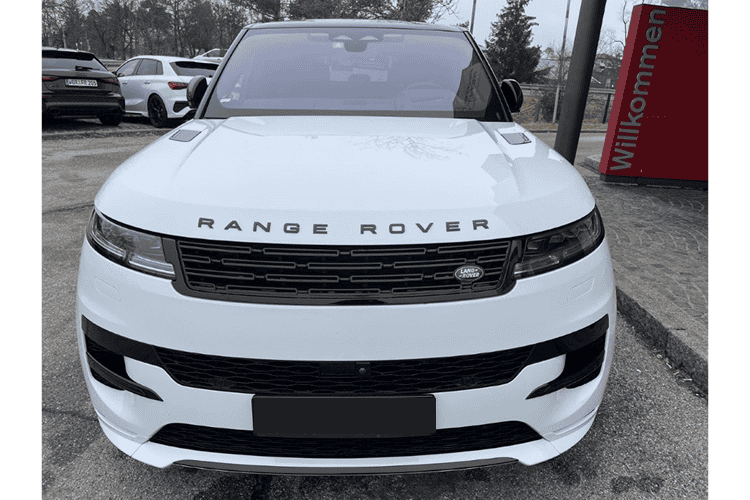 Front view Range Rover Sport Autobiography near Munich