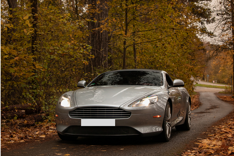 Rent an Aston Martin DB9 in Stuttgart