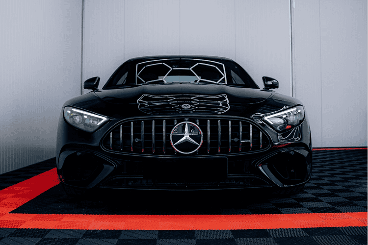 Front view Mercedes-Benz AMG SL in Nürnberg