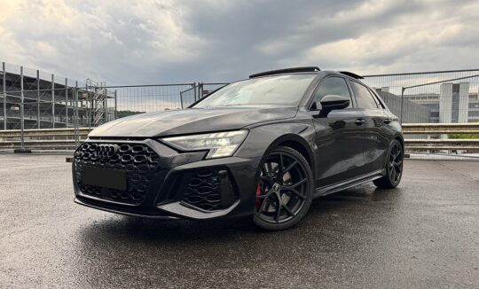 Rent an Audi RS3 Performance in Bielefeld