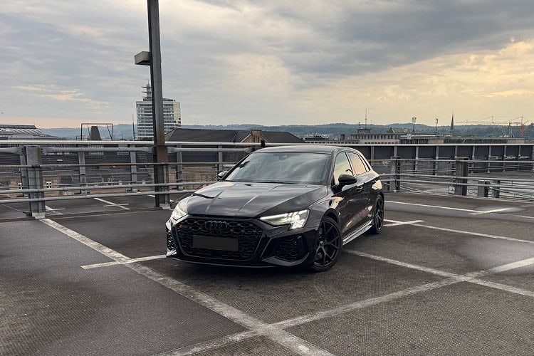 Rent an Audi RS3 Performance in Bielefeld