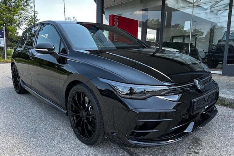 Rent a Golf R near Munich