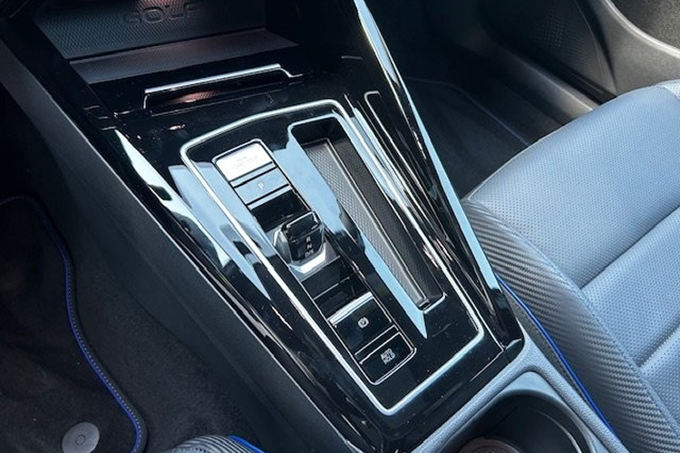 Center console Golf R near Munich