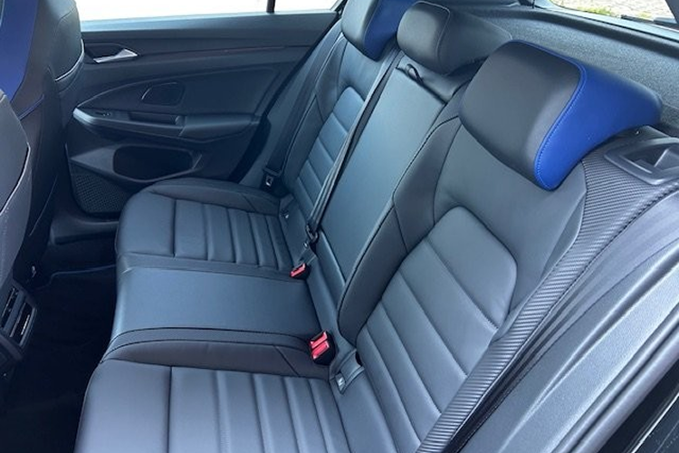 Back seats Golf R near Munich