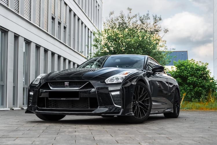 Rent a Nissan GT-R in Frankfurt