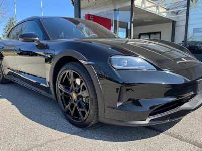 Rent a Porsche Taycan 4 Cross Turismo near Munich