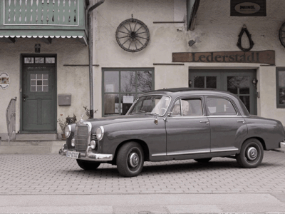 Rent a Mercedes-Benz Ponton 190 in Munich