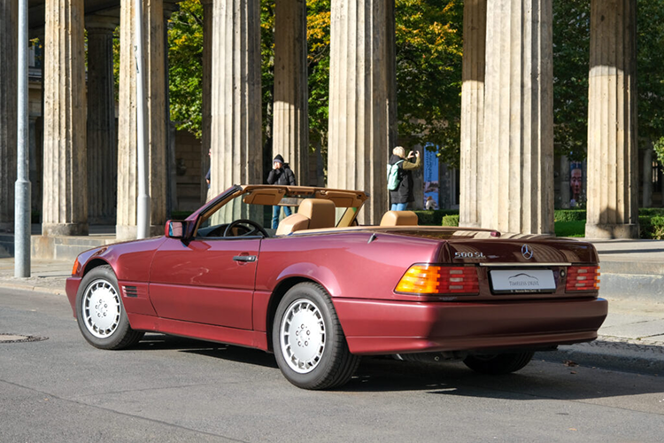 Back view Mercedes SL 500 in Berlin