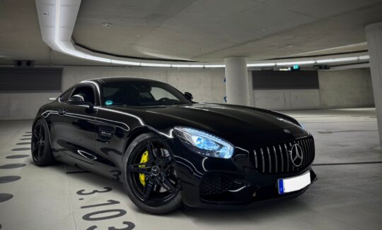 Rent a Mercedes AMG GT Dusseldorf frontside
