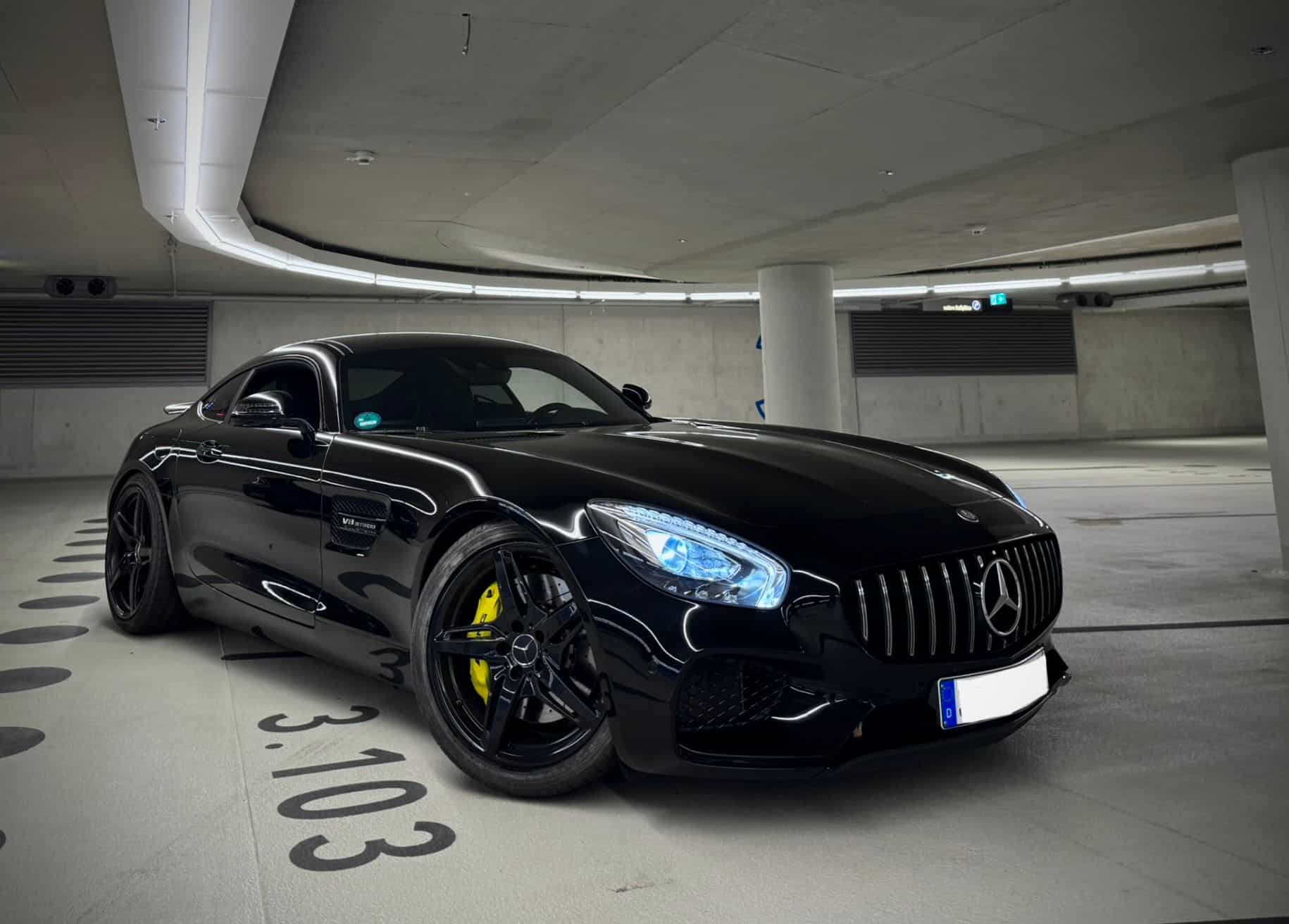 Rent a Mercedes AMG GT Dusseldorf frontside