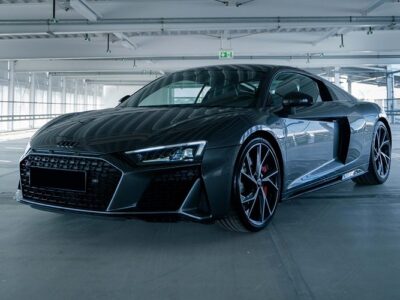 Rent an Audi R8 V10 RWD in Heilbronn