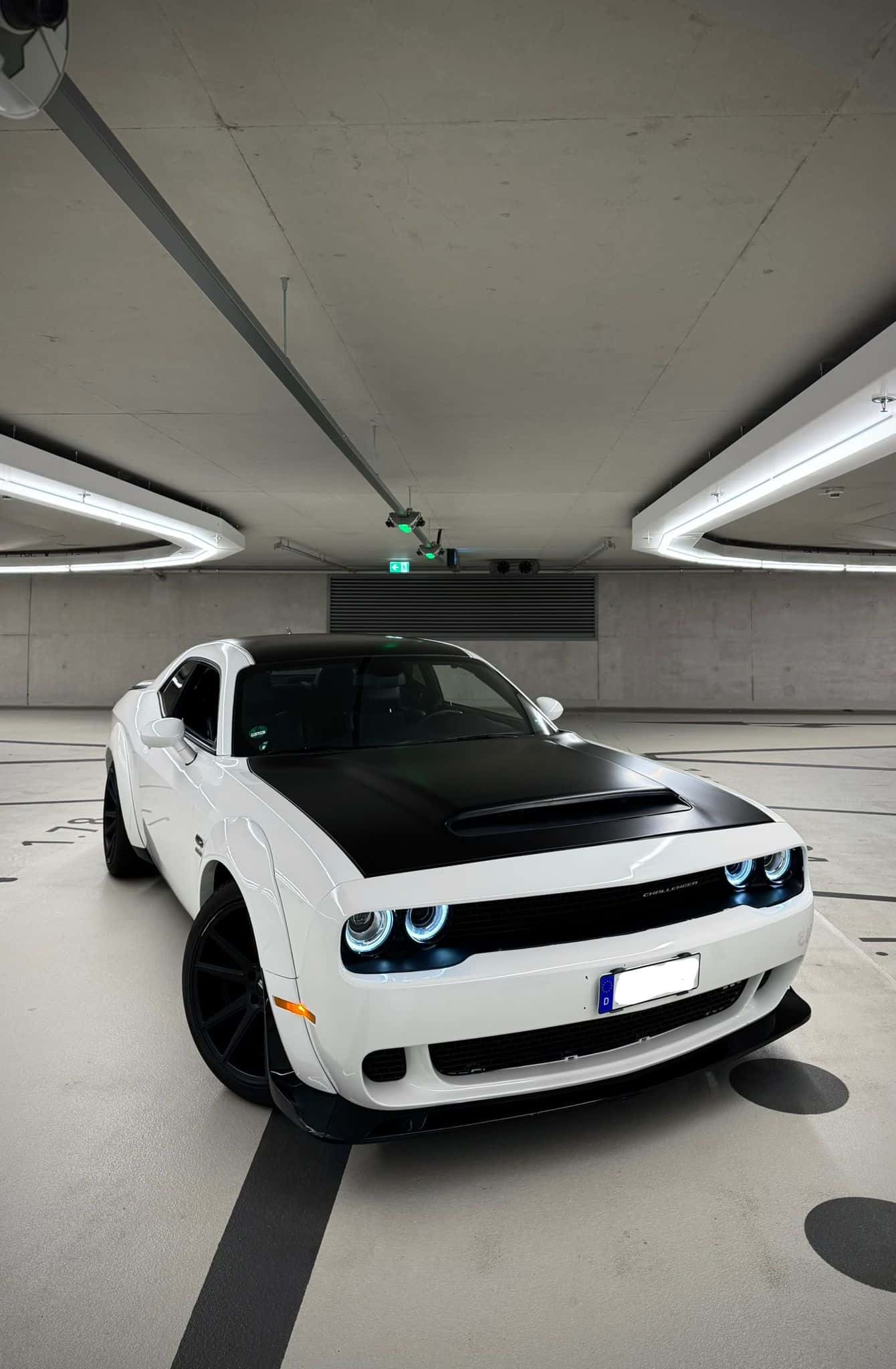 Dodge Challenger dusseldorf front 2