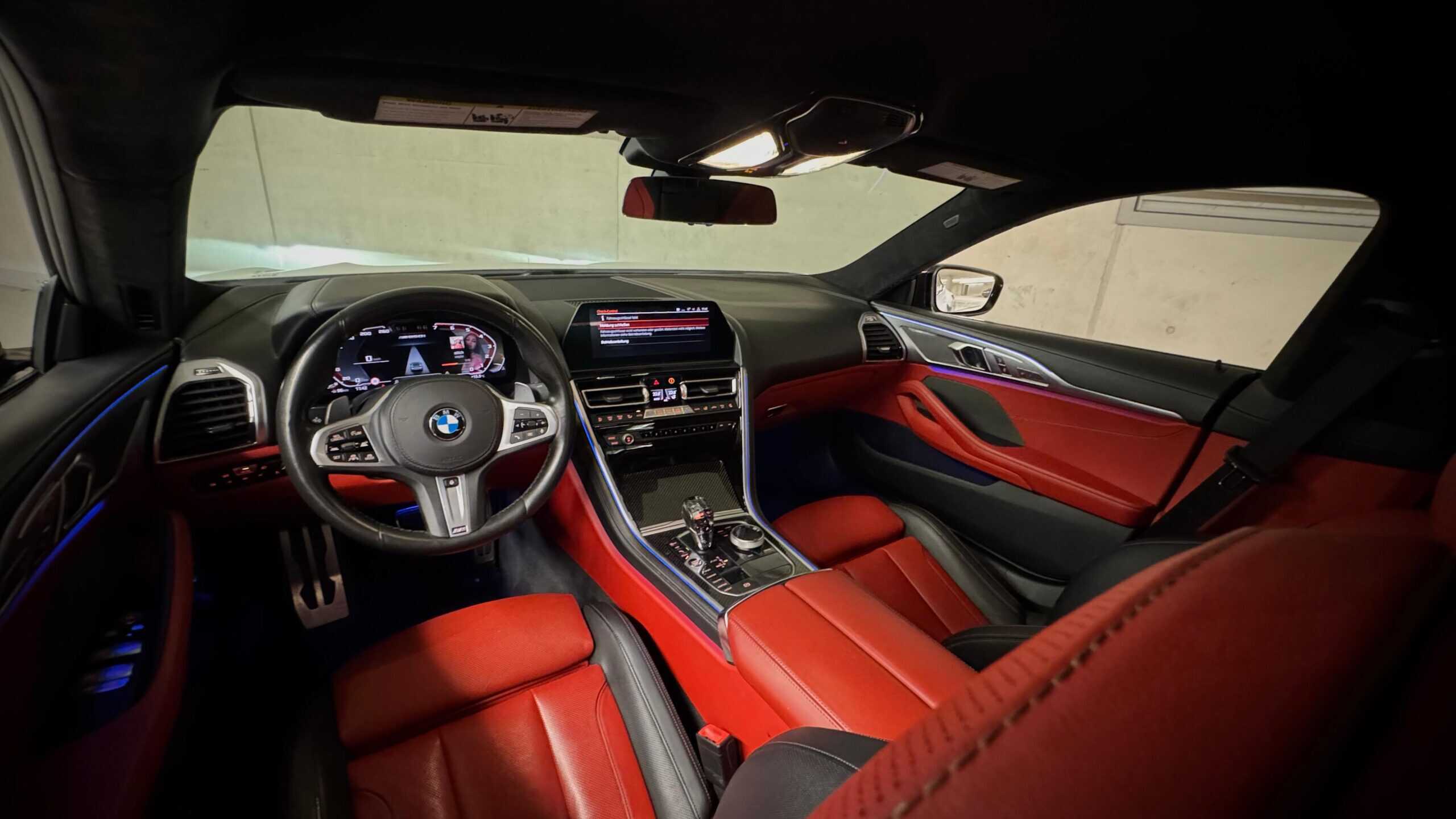 BMW m850i Cockpit 1