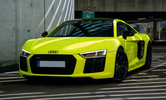 Rent an Audi R8 V10 Coupe in Frankfurt (Main)