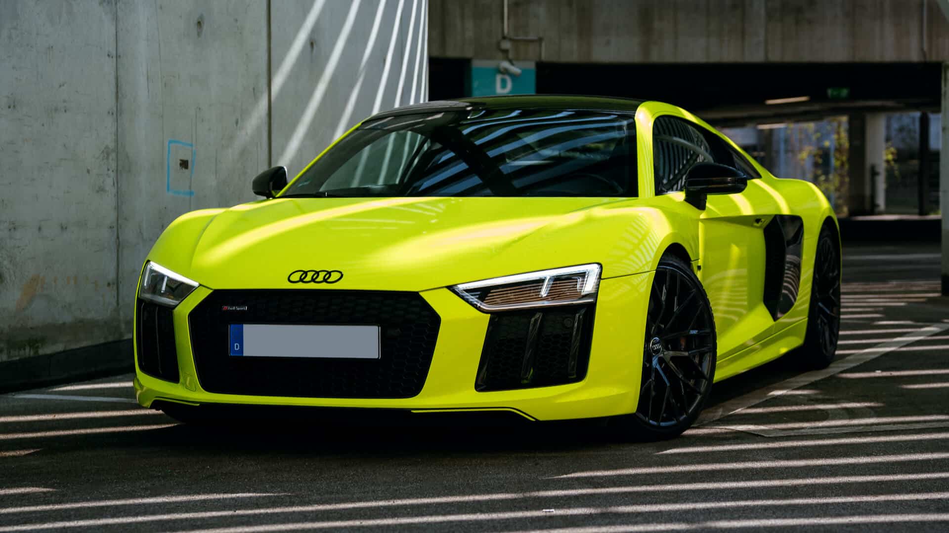 Rent an Audi R8 V10 Coupe in Frankfurt (Main)