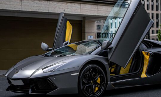 Rent a Lamborghini Aventador in Frankfurt (Main)