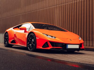 Rent a Lamborghini Huracán Evo in Frankfurt (Main)
