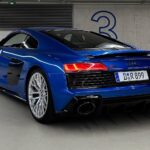 Rent an Audi R8 V10 in Düsseldorf back 3