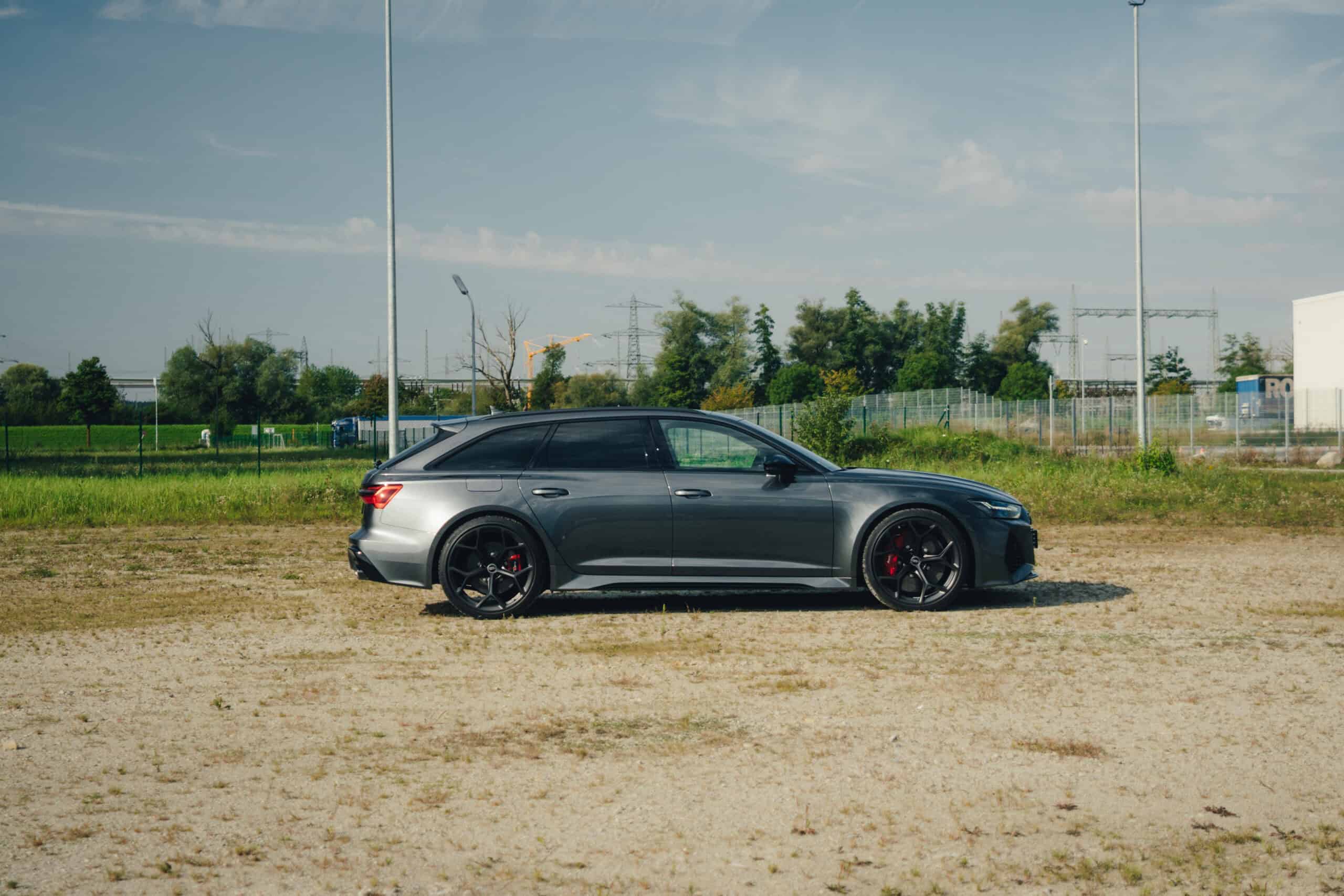 Rent Audi RS6 Performance in Passau 3