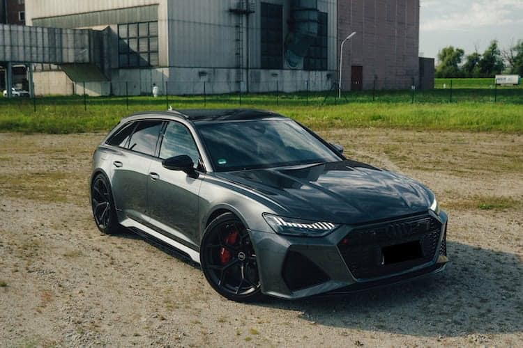 Rent Audi RS6 Performance in Passau 4