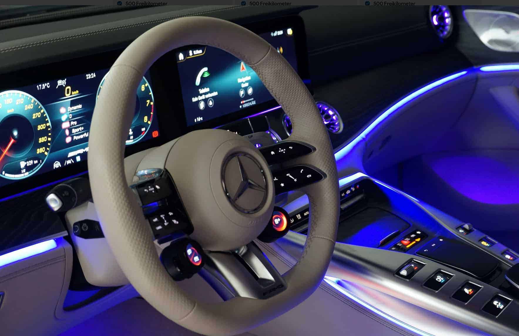 MERCEDES-AMG GT 63 S cockpit