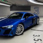 Rent an Audi R8 V10 in Düsseldorf front