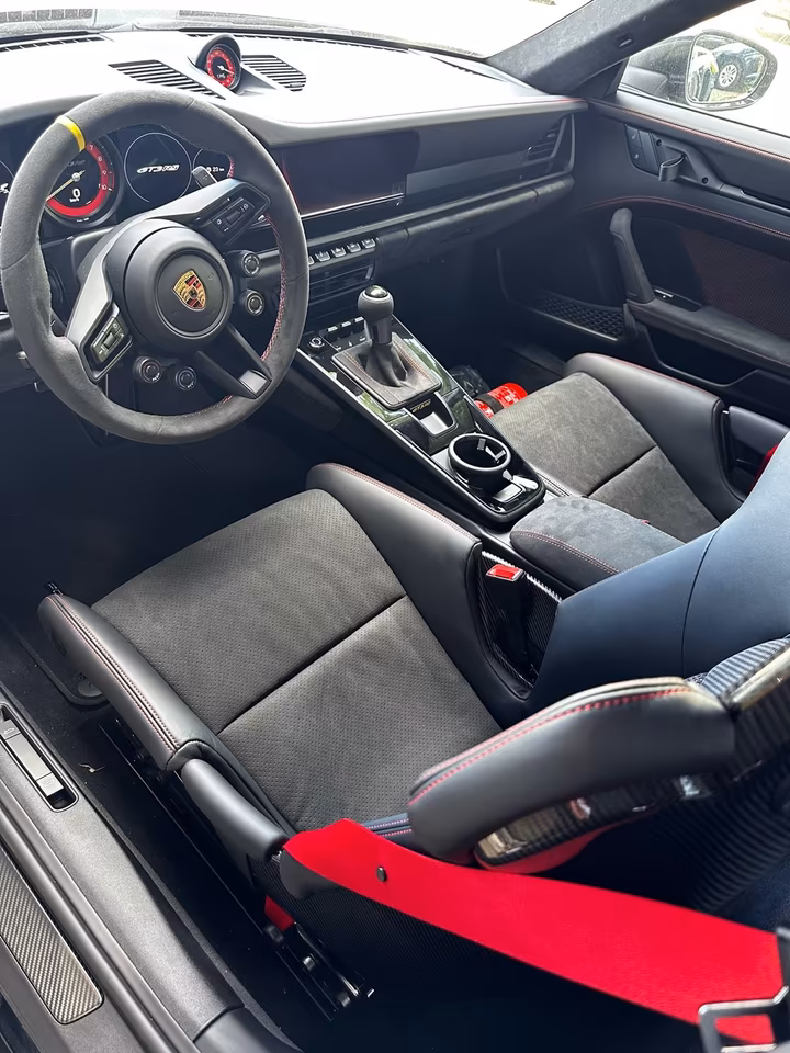Porsche 992 GT3 inside
