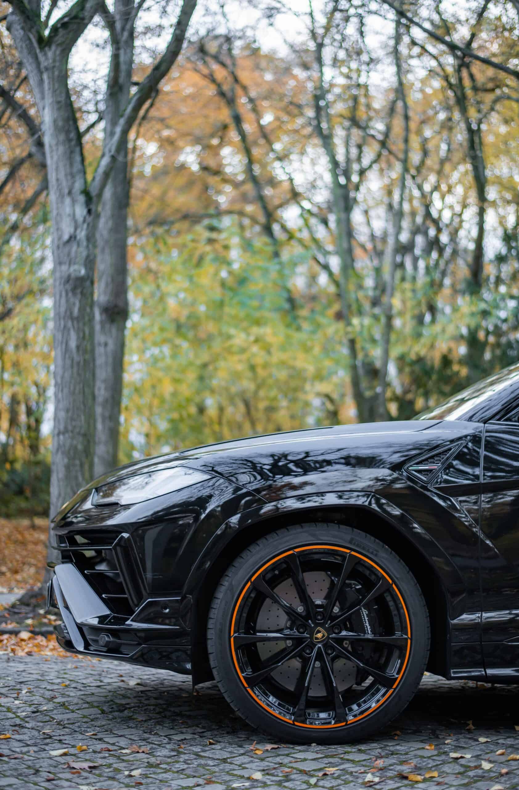 Lamborghini Urus S side