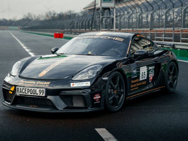 Porsche 718 GT4 racetrack training voucher