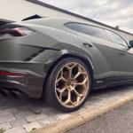 Lamborghini Urus back