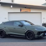 Lamborghini Urus side