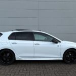 Golf 8 R side