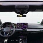 Golf 8 R Cockpit