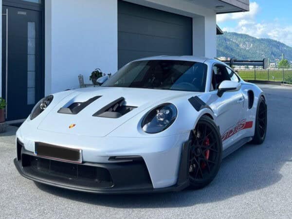 Rent Porsche 992 GT3 RS in Rosenheim Front