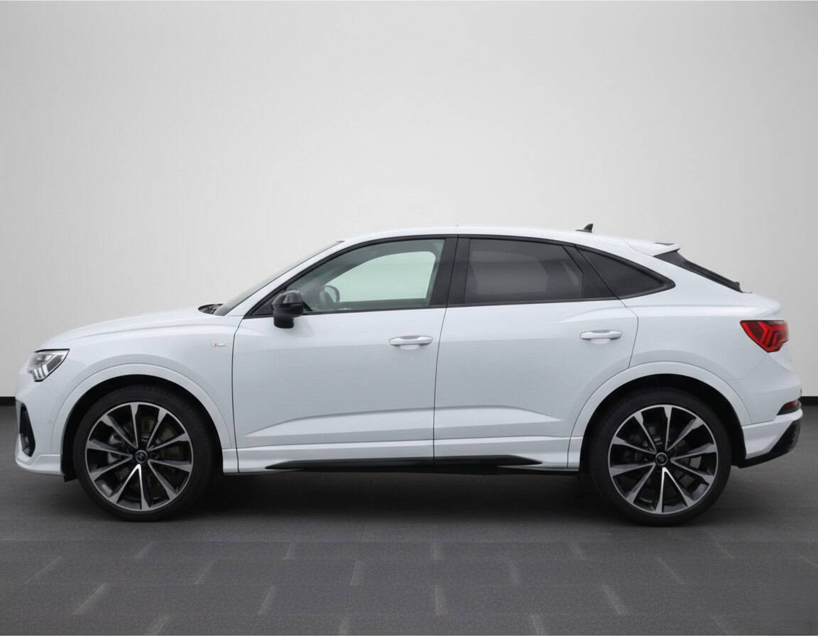 Audi RS Q3 Sportback mieten in Gronau side