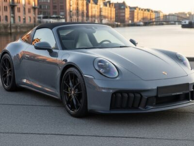 Rent a Porsche 911 Targa GTS in Hamburg hero