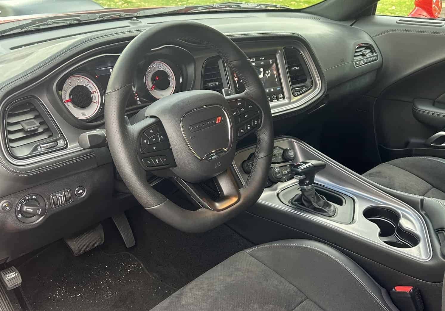 Dodge Challenger SRT in Aachen inside